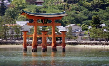 Yüzen Toori, Miyajima Adası, Hirosima Körfezi - Japonya