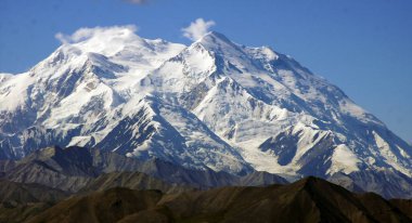 McKinley Dağı yaz mevsiminde Kantishna, Denali Ulusal Parkı, Amerika Birleşik Devletleri