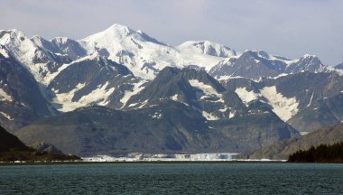 Whittier 'den Valdez, Alaska' ya geçiş manzarası