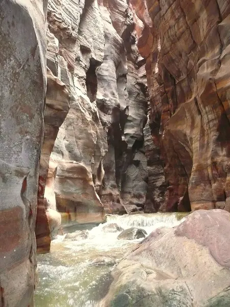 Al-Hidan Yolu, Wadi Mujib Geçidi - Ürdün
