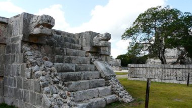 Aguilas Platformu, Chichen Itza Harabeleri, Yucatan - Meksika