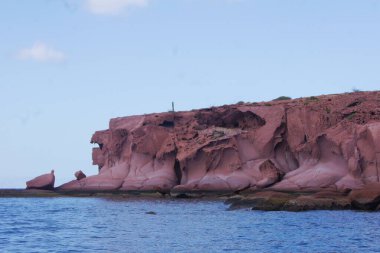 Espiritu Santo Adası 'ndaki uçurumlar, Baja California - Meksika