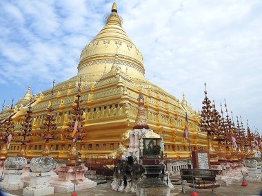 Shwezigon Pagoda, Budist ahmak, Nyaung-U - Myanmar Birmania