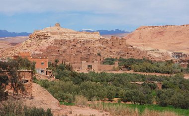 Ait Ben Haddou Kasbah 'ın panoramik manzarası, Ouarzazate - Fas
