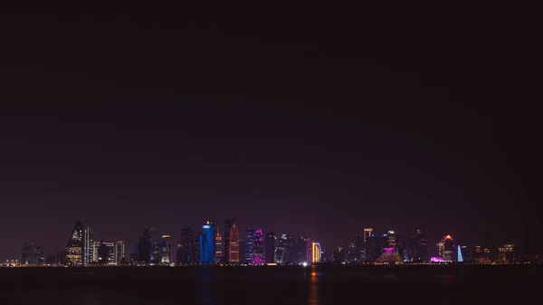 Downtown Doha Natten Från Mia Parken — Stockfoto