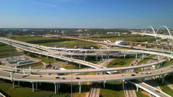 达拉斯市从上往下的繁忙街道 Dallas Texas 2022年11月9日 — 图库视频影像