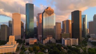 Günbatımında Houston Teksas 'ın Skyline' ı - HOUSTON, TEXAS - 30 Ekim 2022