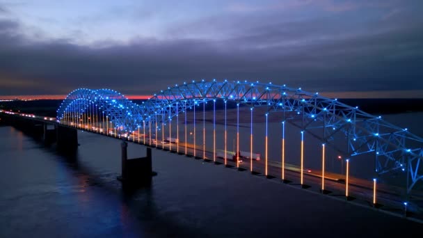 Hernando Soto Brücke Memphis Zwischen Arkansas Und Tennessee Bei Nacht — Stockvideo