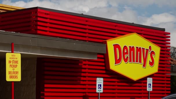 Diner Dennys San Antonio Texas San Antonio Texas Novembro 2022 — Vídeo de Stock