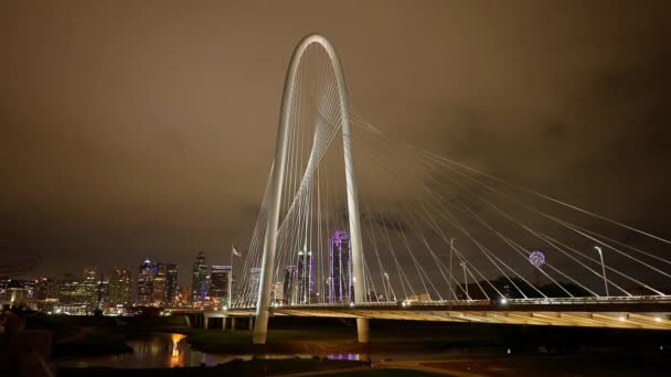Мост Маргарет Хант Хилл Далласе Техас Ночью Даллас Текса Октябрь — стоковое видео