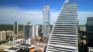 Austin Downtown 'daki modern gökdelenler - AUSTIN, TEXAS - Kasım 02, 2022