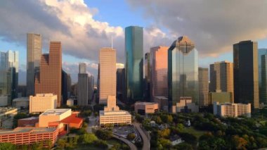 Günbatımında Houston Teksas 'ın Skyline' ı - HOUSTON, TEXAS - 30 Ekim 2022