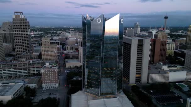 Башня Frost Bank Сан Антонио Техас Сверху Сан Антонио Техас — стоковое видео
