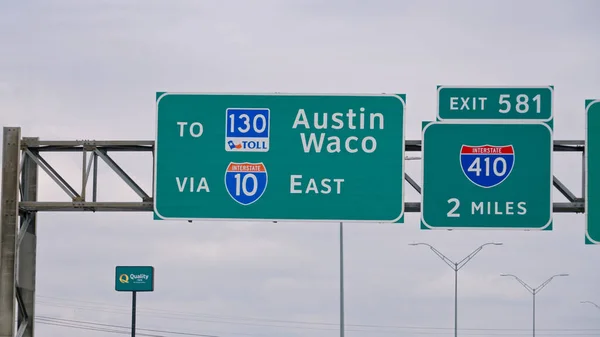 Hinweisschilder Nach Austin Und Waco Auf Dem Highway Reisefotos — Stockfoto