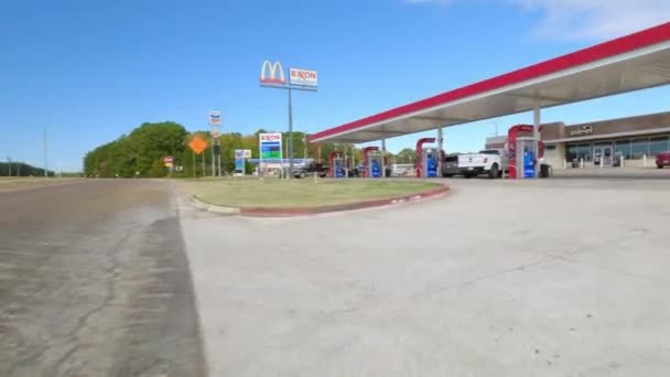 Driving Gas Station Usa Pov Driving Dallas Texas October 2022 — стоковое видео