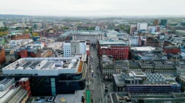 Şehir merkezindeki Glasgow Queens Caddesi İstasyonu - hava manzaralı - GLASGOW, UNITED KINGDOM - 4 Ekim 2022