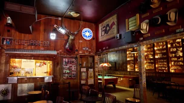 Typiska Västra Saloon Vid Fort Worth Stockyards Det Historiska Distriktet — Stockvideo