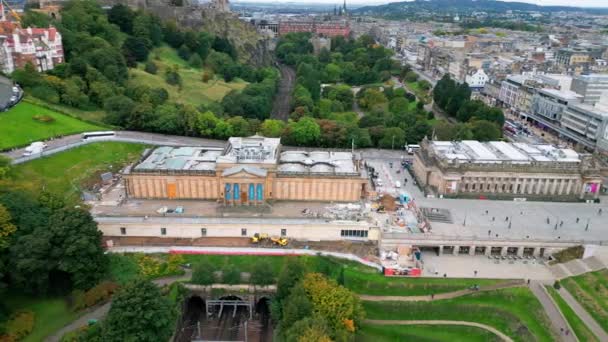 从空中看爱丁堡的苏格兰国家美术馆 2022年10月3日 联合王国 德文堡 — 图库视频影像