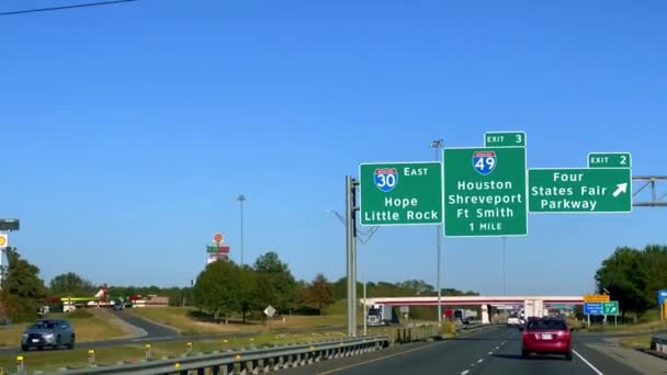 Kierunek Znaków Autostradzie Hope Little Rock Shreveport Houston Pov Jazdy — Wideo stockowe