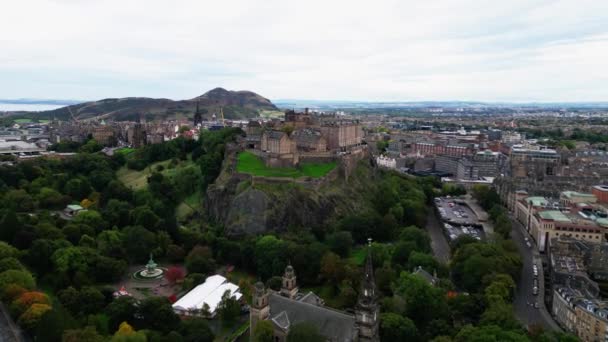 Edinburgh Castle Castle Hill Aerial View Edinburgh United Kingdom October — Stock Video
