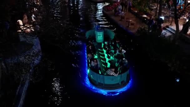 San Antonio Nehri Ndeki Tekneler Gece Aydınlandı San Antonio Texas — Stok video
