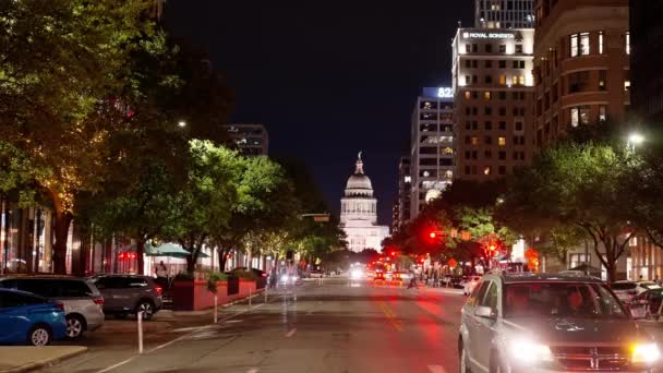 奥斯汀国会大道在晚上 奥斯特恩 Texas 10月31日 2022年 — 图库视频影像