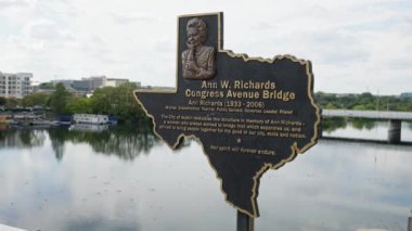 Austin 'deki Ann W Richards Kongre Bulvarı Köprüsü - AUSTIN, TEXAS - 31 Ekim 2022