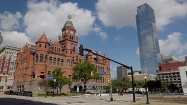 Dallas İlçesi Tarih ve Kültür Eski Kızıl Müzesi - DOS, TEXAS - 30 Ekim 2022