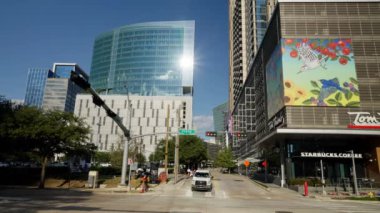 Dallas şehir merkezindeki Field Caddesi - Dallas, TEXAS - 30 Ekim 2022