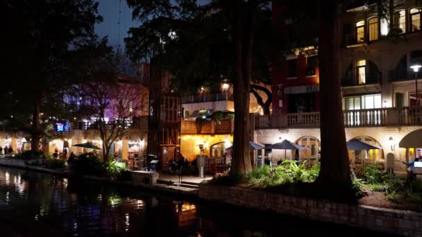 Чудова Річкорида Сан Антоніо Його Маленькими Ресторанами Пабами Вздовж Ріки — стокове відео