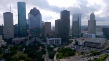 Houston Teksas silueti sisli bir günde - HOUSTON, TEXAS - Kasım 01, 2022