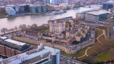 Şehir manzaralı Londra Kulesi. Seyahat fotoğrafçılığı.