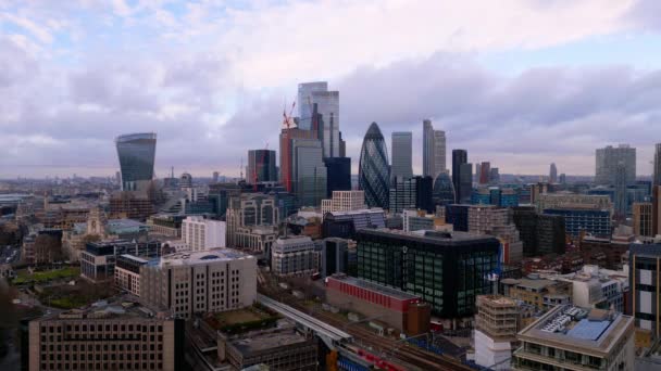 Een Adembenemend Uitzicht Stad Londen Met Zijn Iconische Gebouwen Reizen — Stockvideo