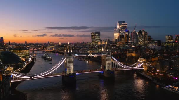 Establecimiento Tiro Sobre Río Támesis Londres Puente Torre Por Noche — Vídeos de Stock