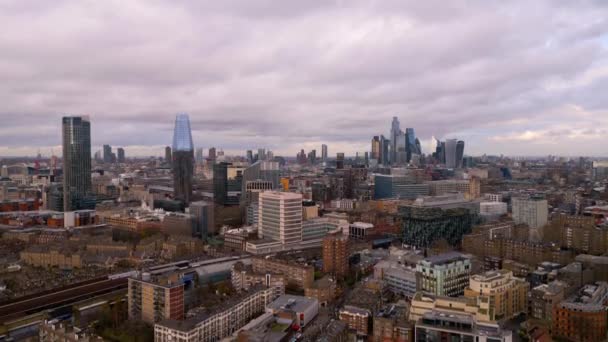 Londra Nın Çatıları Üzerinde Yukarıdan Ünlü Şehir Seyahat Fotoğrafçılığı — Stok video