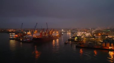 Hamburg 'daki Elbphilharmonie Konser Salonu - inanılmaz dron çekimi - seyahat fotoğrafçılığı