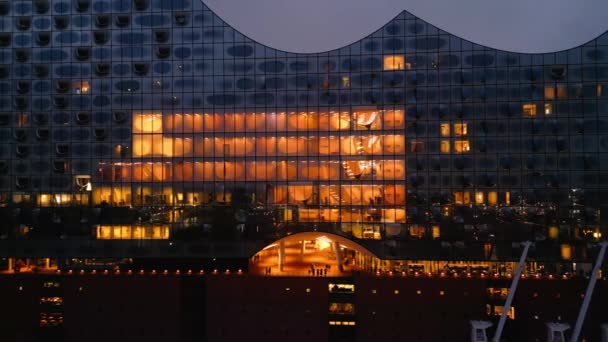 Самое Знаменитое Здание Гамбурга Германия Концертный Зал Эльбфилармонии Ночью Город — стоковое видео