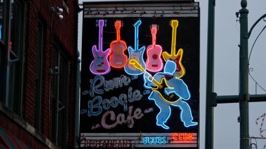 Memphis 'teki ünlü Beale Caddesi - Blues ve Rock Müziğin evi - MEMPhis, TENNESSEE - 07 Kasım 2022