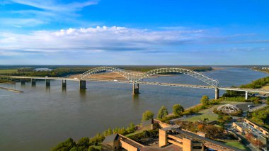 Hernando do Soto Köprüsü Arkansas ve Tennessee arasında - MEMPhis, TENNESSEE - Kasım 07, 2022 - MEMPhis, TENNESSEE - Kasım 07, 2022