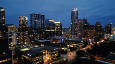 Houston Teksas 'ın gece silueti - HOUSTON, TEXAS - Kasım 02, 2022