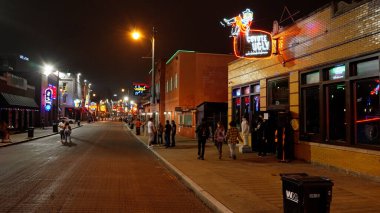 Memphis 'teki Beale Caddesi - Blues ve Rock Müzik' in ve efsanevi bir yerin evi - MEMPHE, TENNESSEE - Kasım 07, 2022