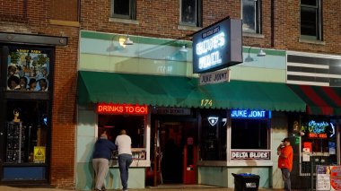 Memphis 'teki Beale Caddesi - Blues ve Rock Müzik' in ve efsanevi bir yerin evi - MEMPHE, TENNESSEE - Kasım 07, 2022