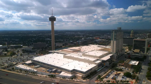 San Antonio Teksas 'taki Henry B. Gonzalez Kongre Merkezi - SAN ANTONIO, TEXAS - Kasım 03, 2022