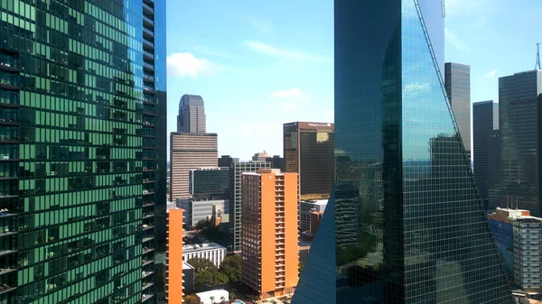 Los Icónicos Rascacielos Edificios Oficinas Centro Ciudad Dallas Dallas Texas —  Fotos de Stock