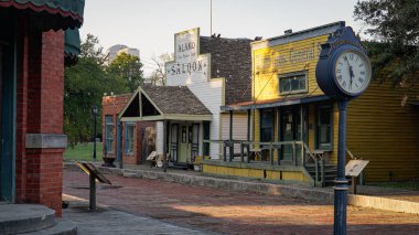 Dallas Teksas 'taki Old City Park' ın eski binaları - Dwight, TEXAS - 30 Ekim 2022