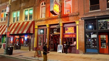 Memphis 'teki Beale Caddesi - Blues ve Rock Müzik' in ve efsanevi bir yerin evi - MEMPHE, TENNESSEE - Kasım 07, 2022
