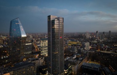 Akşamları Londra - gün batımında güzel bir hava manzarası - Londra, BİRLİK KINGDOM - 20 ARALIK 2022