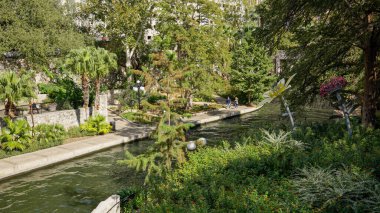 San Antonio 'daki ünlü sahil yürüyüşü popüler bir yerdir - SAN ANTONIO, TEXAS - Kasım 01, 2022