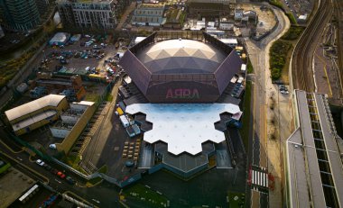 Londra 'daki ABBA Arena - konser salonu üzerindeki hava manzarası - LONDON, BİRLİK KINGDOM - 20 Aralık 2022