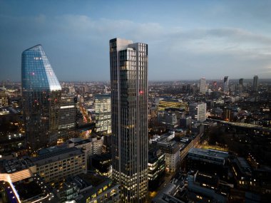 Akşamları Londra - gün batımında güzel bir hava manzarası - Londra, BİRLİK KINGDOM - 20 ARALIK 2022